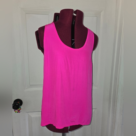 Amanda Uprichard Tops - Amanda Uprichard Small Silk Pink Tank Top
